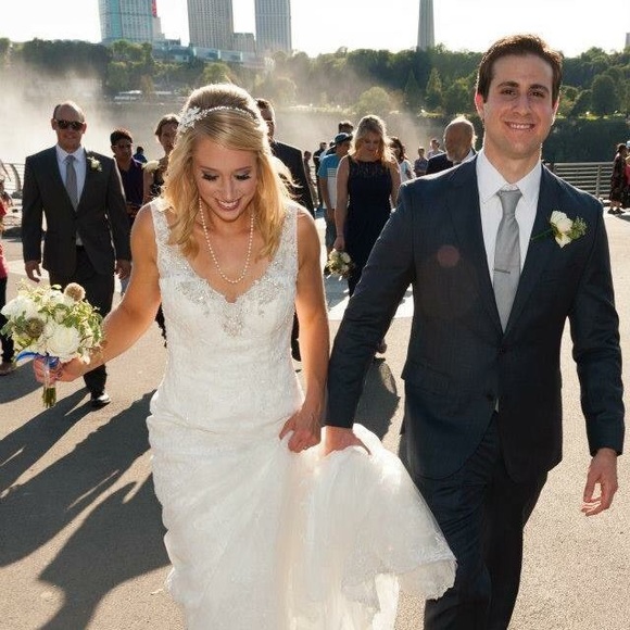 Meet your Posher, Charlotte 💕 - Picture 3 of 6